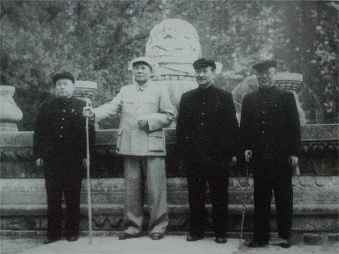 我们深切缅怀四川陆军第十七镇正参谋官，湖南都督府参谋部长，湖南军事厅厅长，广东大