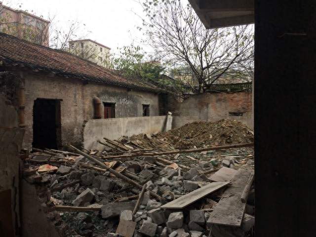 住建部明确！老旧住房支持自主更新、原拆原建，再也不用等棚改