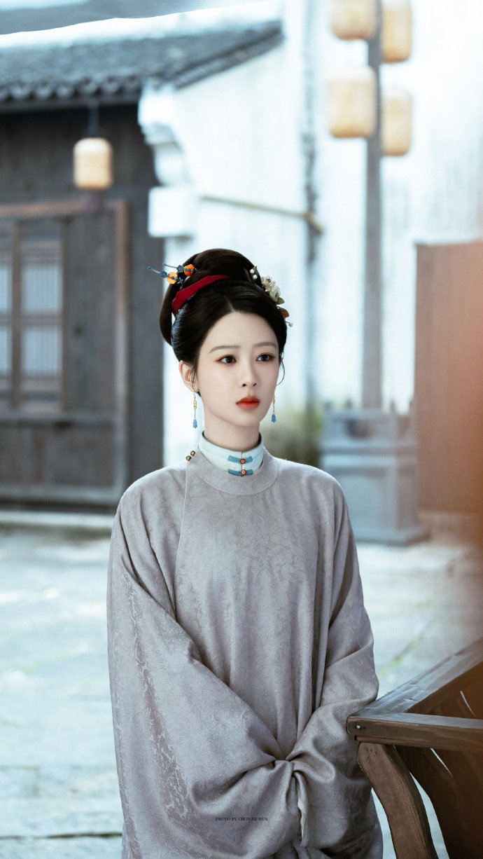 杨紫家业 杨紫李祯 你是雾，是旧梦，是写在糖纸上的诗，是我心上的一间小酒馆  杨