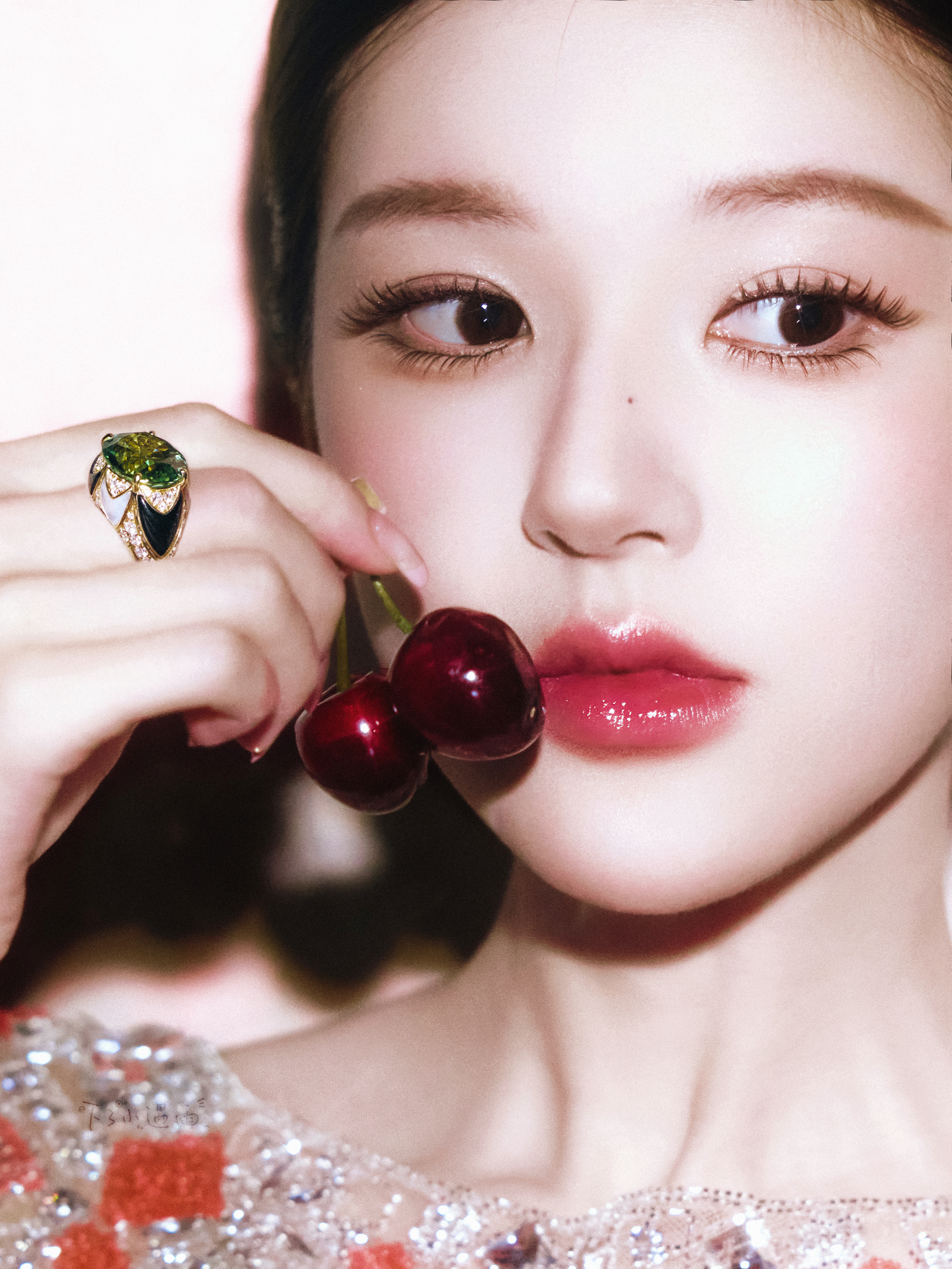 🍒赵露思 /VOGUE出发图