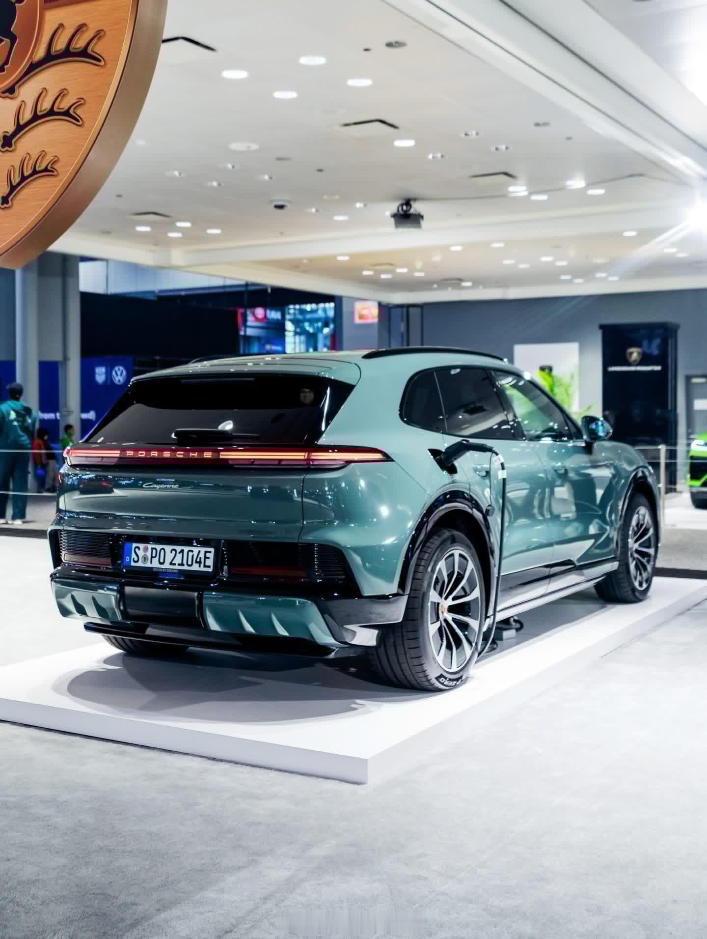 🔋🔋🔋纯电动保时捷卡宴很快会在中国上市目前这个市场感觉定价多少会有还可以的