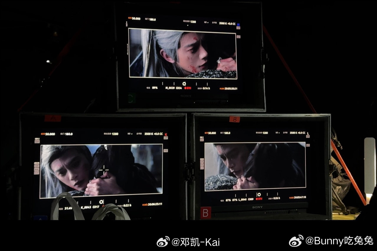 邓凯解读齐旻杀随元青 随元青下线 齐旻杀随元青，是权谋与人性的悲剧。邓凯演绎出角