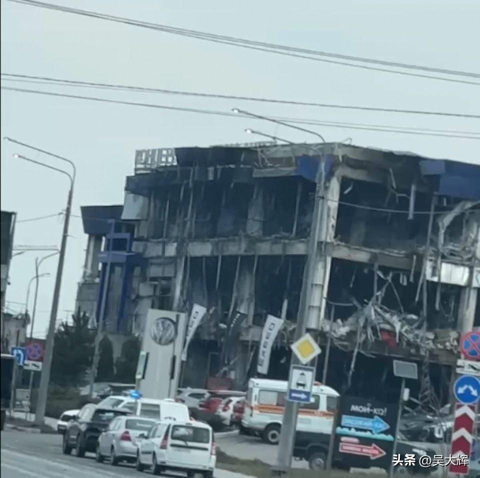 昨夜，无人机摧毁了塞瓦斯托波尔的“金刚石-安泰”（Almaz-Antey）军工联