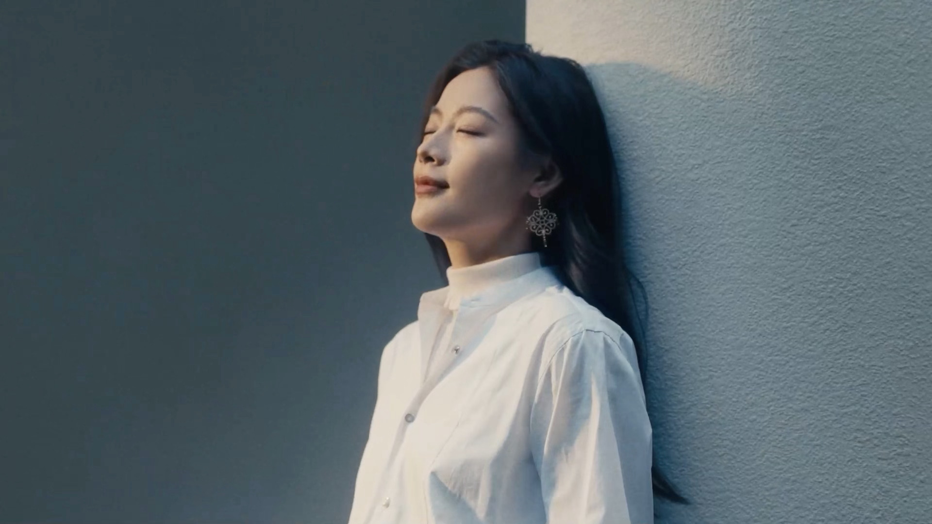 新春最浪漫的农历马年主题大片🈶 拉夫劳伦邀请到演员李冰冰、李乃文、陈丽君，攀岩