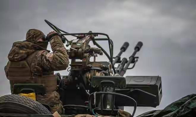 乌军最高戒备：基辅高官惶惶不安！俄记者透露“斩首名单”三个人