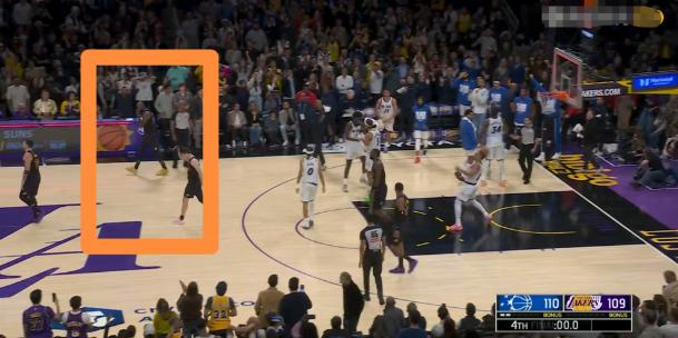 湖人超级球星詹姆斯真是彻底的怒了！在今天湖人主场迎战魔术的比赛中，詹姆斯在比赛最