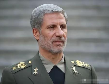 12月22日，伊朗军队司令阿米尔·哈塔米表示，伊朗军队一直在努力提高应对任何威胁