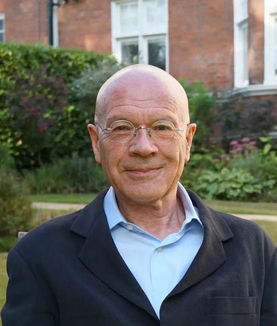 80岁英国学者放话：世界乱成这样，根源终于找到了！中国做对了关键一步。

世界现