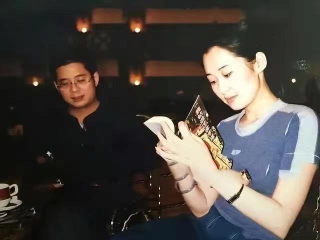 1997年，已有家室的富商刘波追求许晴，特地花了3000万买下了北京的一座四合院