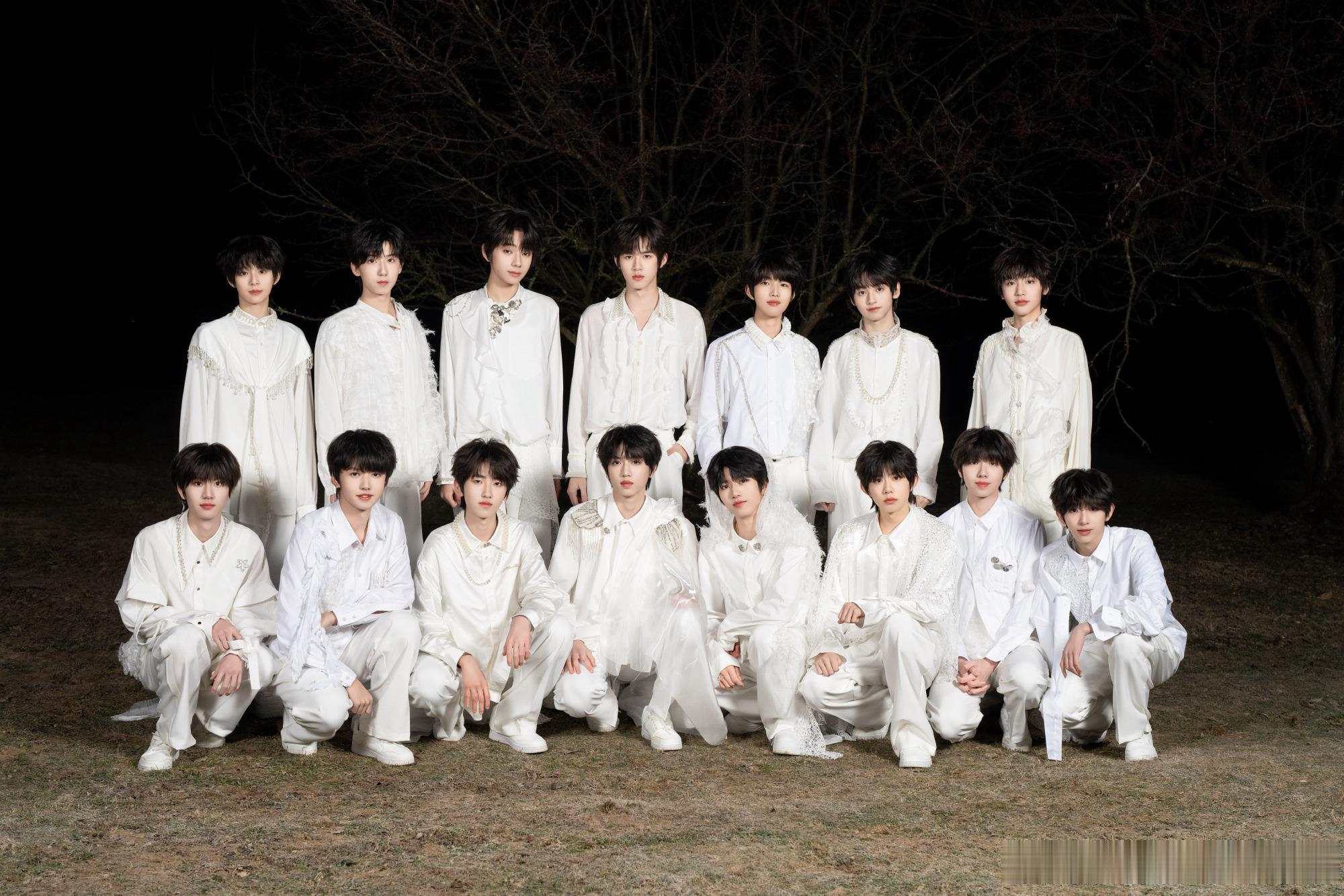 老肆肆定妆造 这是什么站位？ 