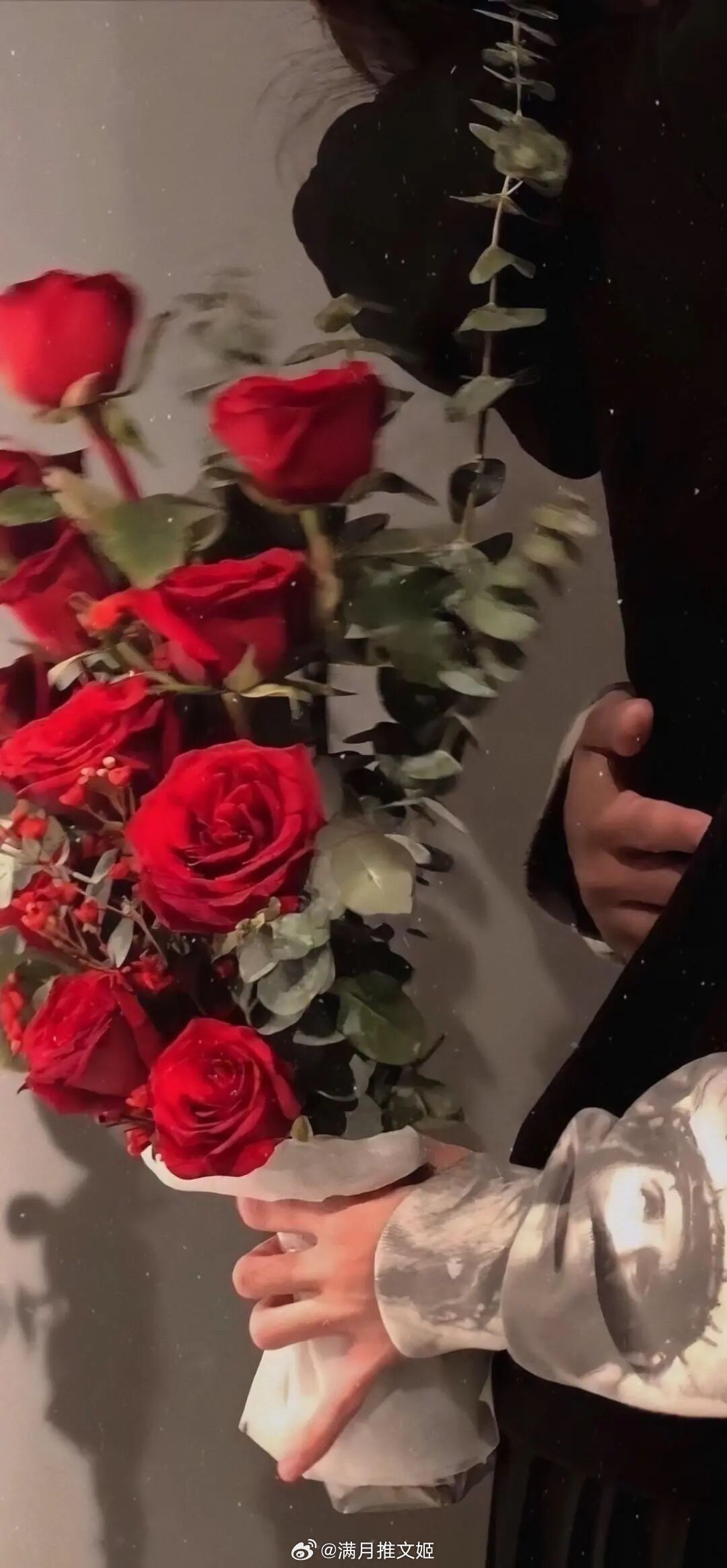 “只要你说一句你爱我，我就是你永生永世的信徒。”——《长街》晚安 言情小说推荐