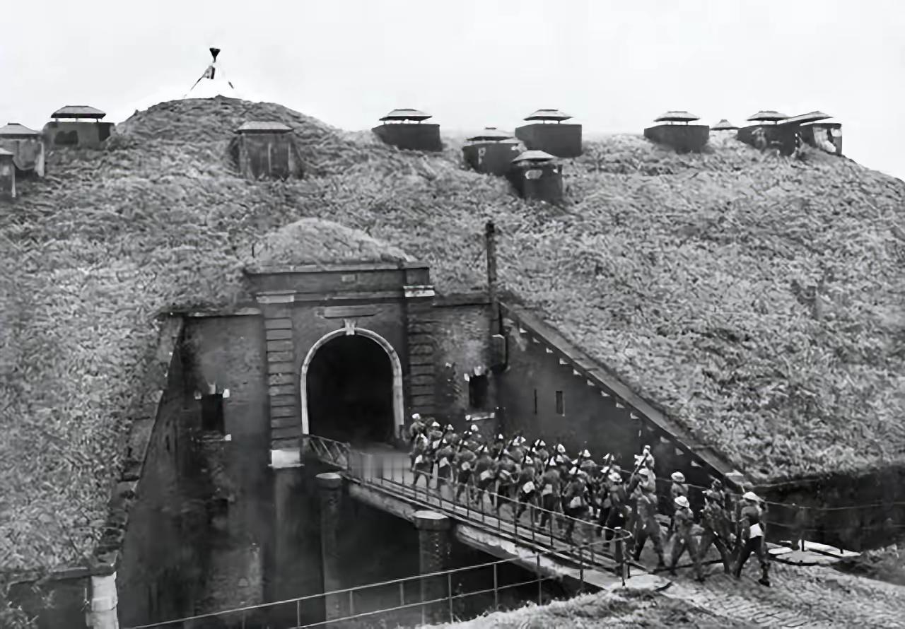 我军用12吨炸药2吨汽油，成功爆破越军大型工事，埋葬越军上千人
提起1979年的