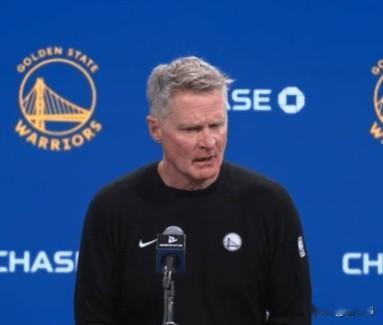 真不错！科尔谈塞斯库里：

“塞斯今天表现很棒。”

“你要知道，他来自篮球史上