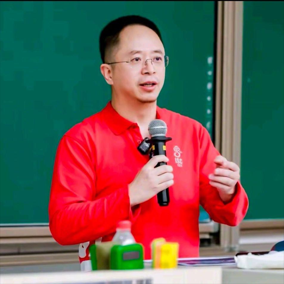 2026年开年，企业大佬们向母校捐款

3月14日，360创始人周鸿祎向母校西安