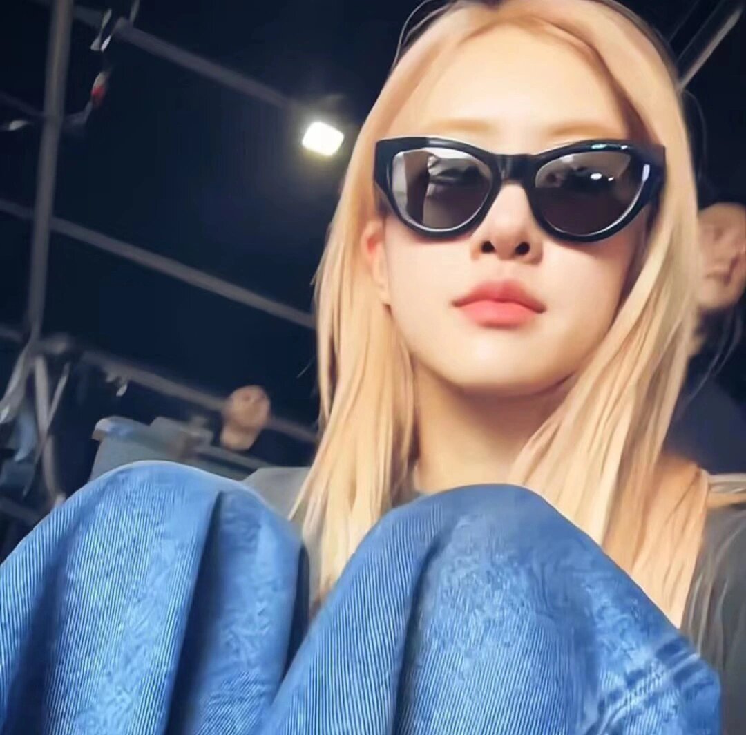 朴彩英  头像合集#无水印头像# ​​​