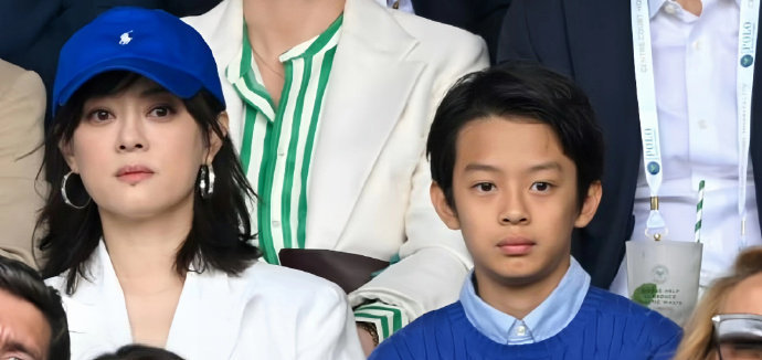 孙俪邓超一家：完美诠释了女儿像爸，儿子像妈！ ​​​