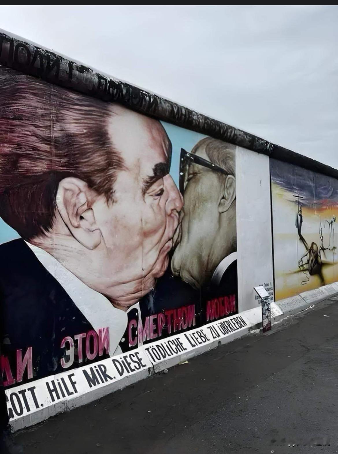 权与利之问
一个社会想走向文明，说到底绕不开两个问题：权力是谁给的？好处怎么分？