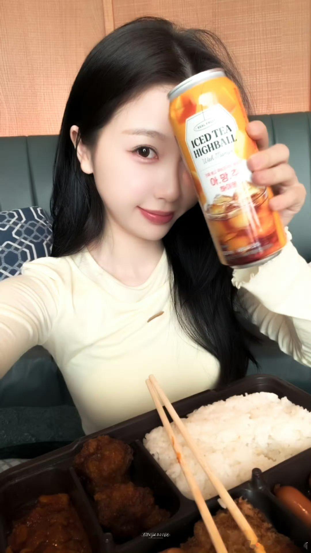 虞书欣Ins更新此女还是太会拍了！！！ 