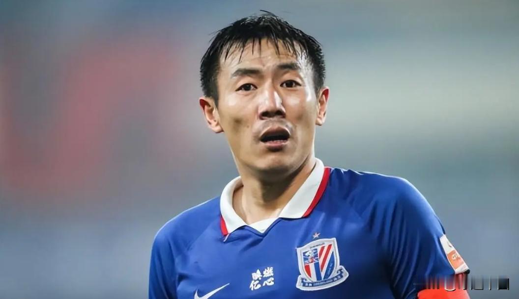 秦升："小时候对足球没什么特殊感觉，就是大家都踢，我不踢就没玩伴了"，他回忆道。