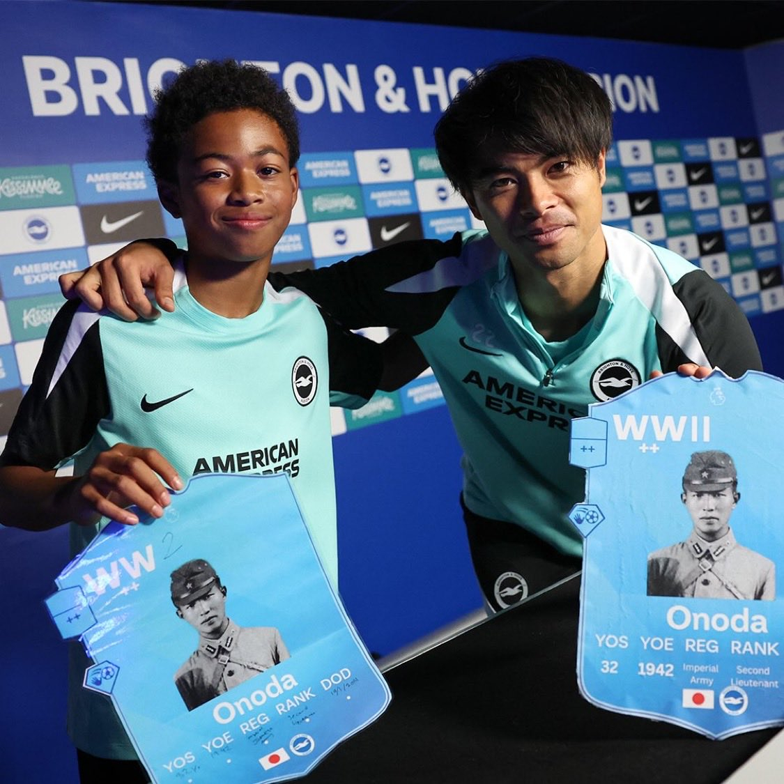 日本仍在无孔不入的美化侵略——11月27号，英超布莱顿球队官方账号晒出了一张其球