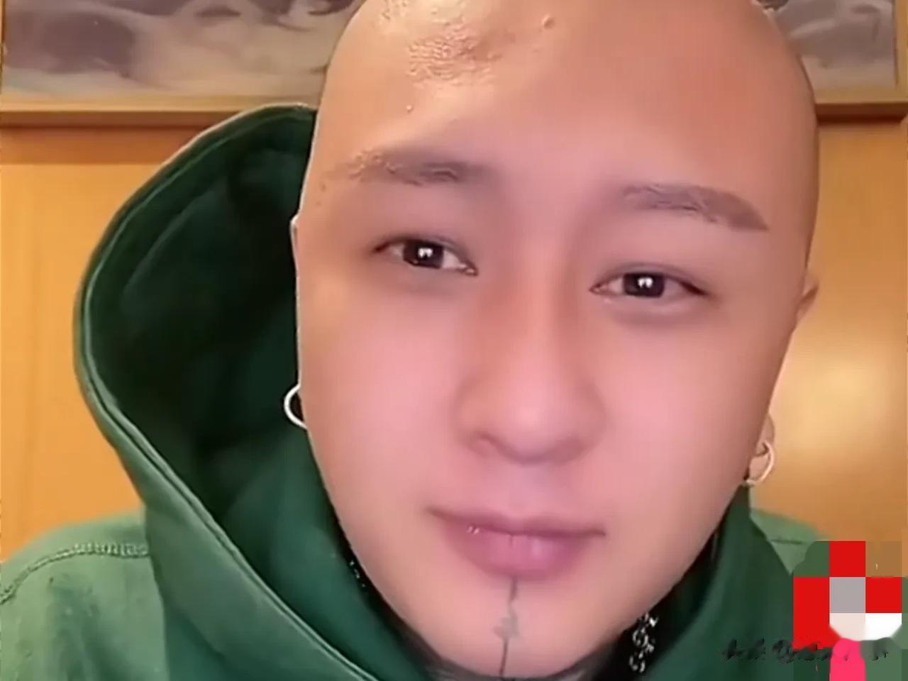 方丈澄清封号跟任何人没关系，还是自己有问题，不要阴谋论。

粉丝说二驴最阴险，方