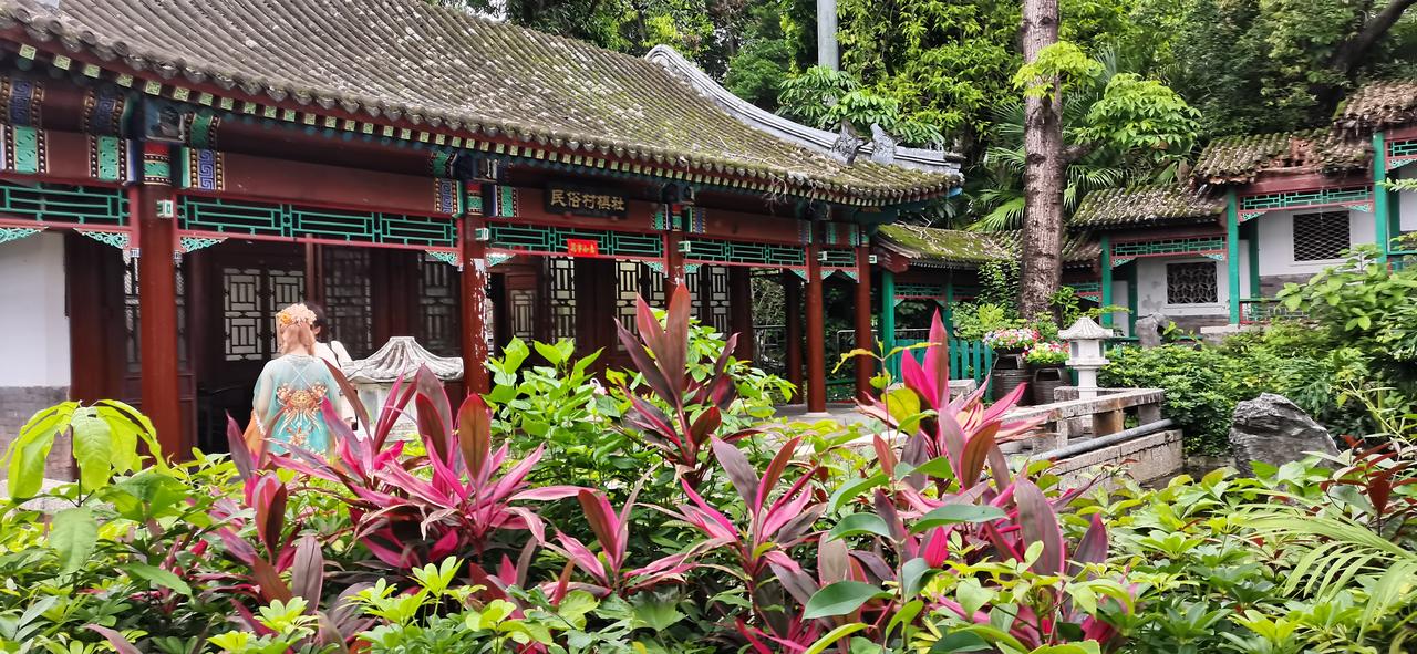 股市操作中及时纠错至关重要。
股市你我是做不了主的，只有趋势说了算的
猜测是徒劳