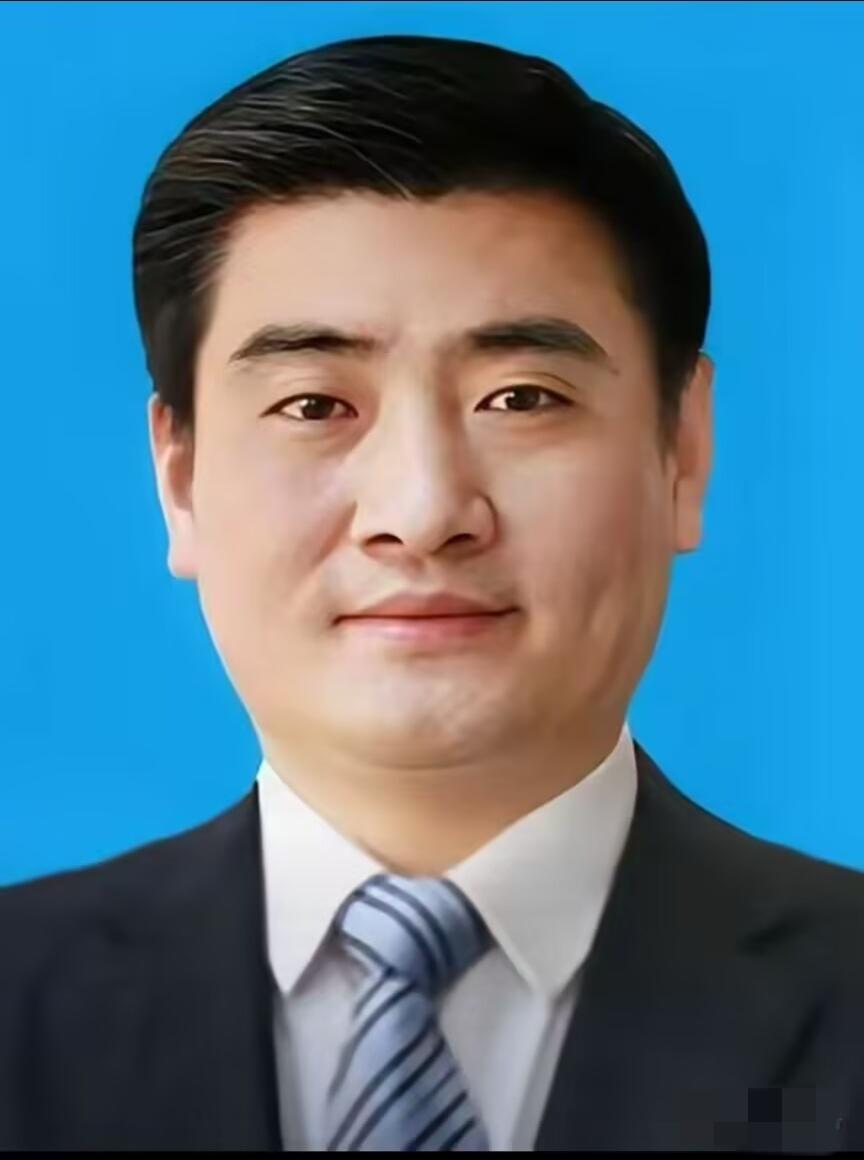 就在刚刚，界面快讯传来消息，戴瑞被查，于是看了一下他的工作履历，1973年12月