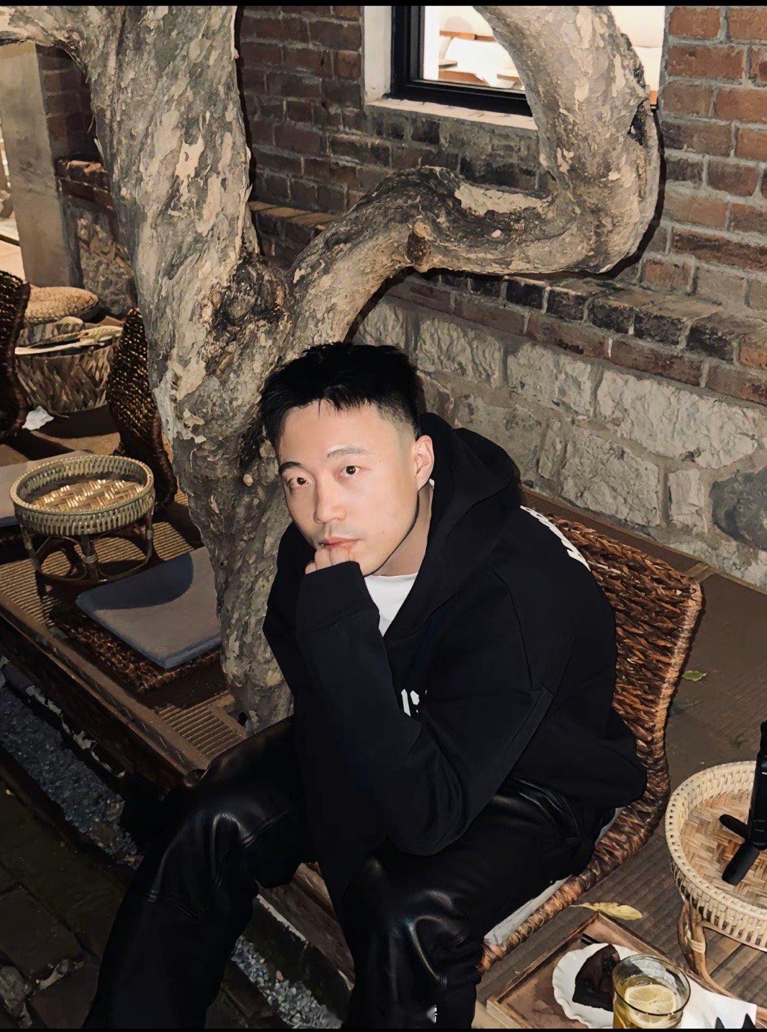 山东男篮李天舒山东女篮李天粟这样带点口音...S Sh 傻傻分不清楚🤦♂️ 