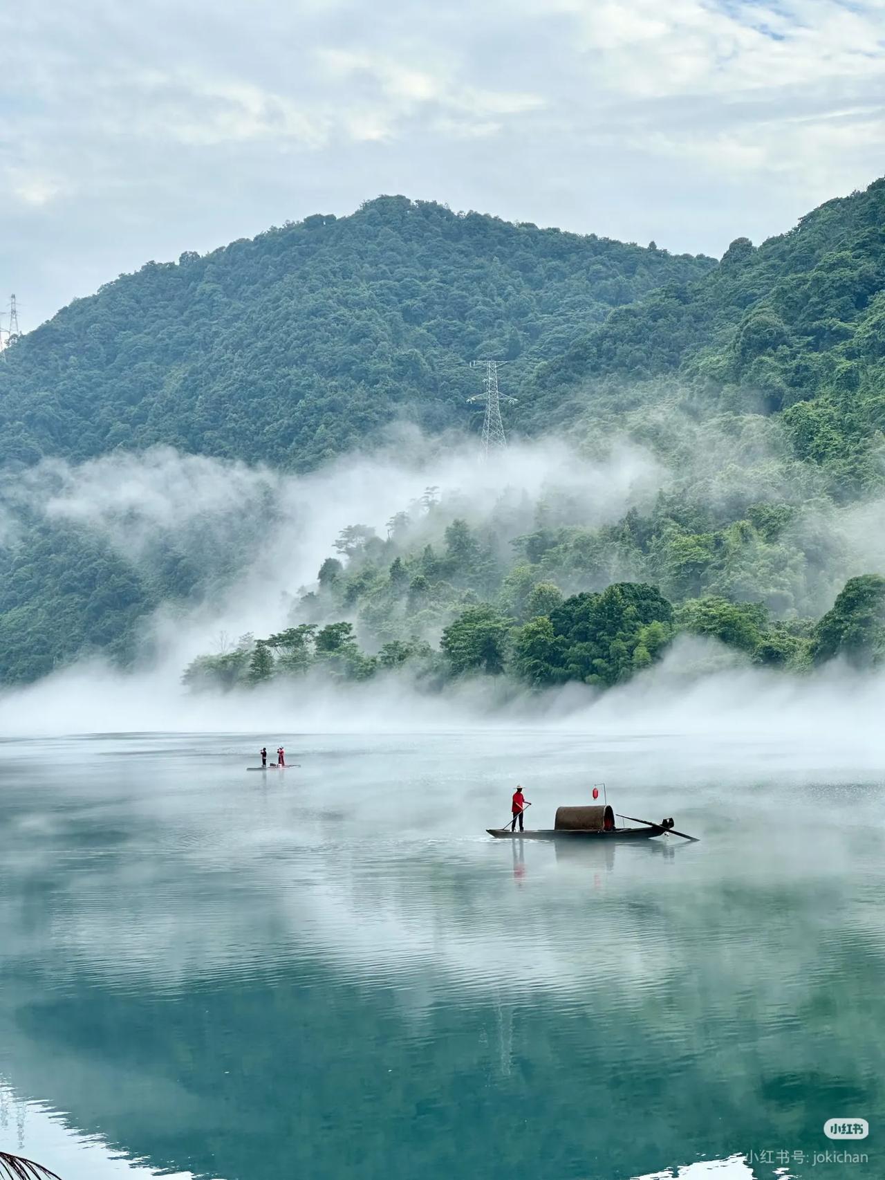 被国家地理评为人间仙境的郴州有多绝
人间天上一湖水，万千景象在其中‌
看过雾漫小