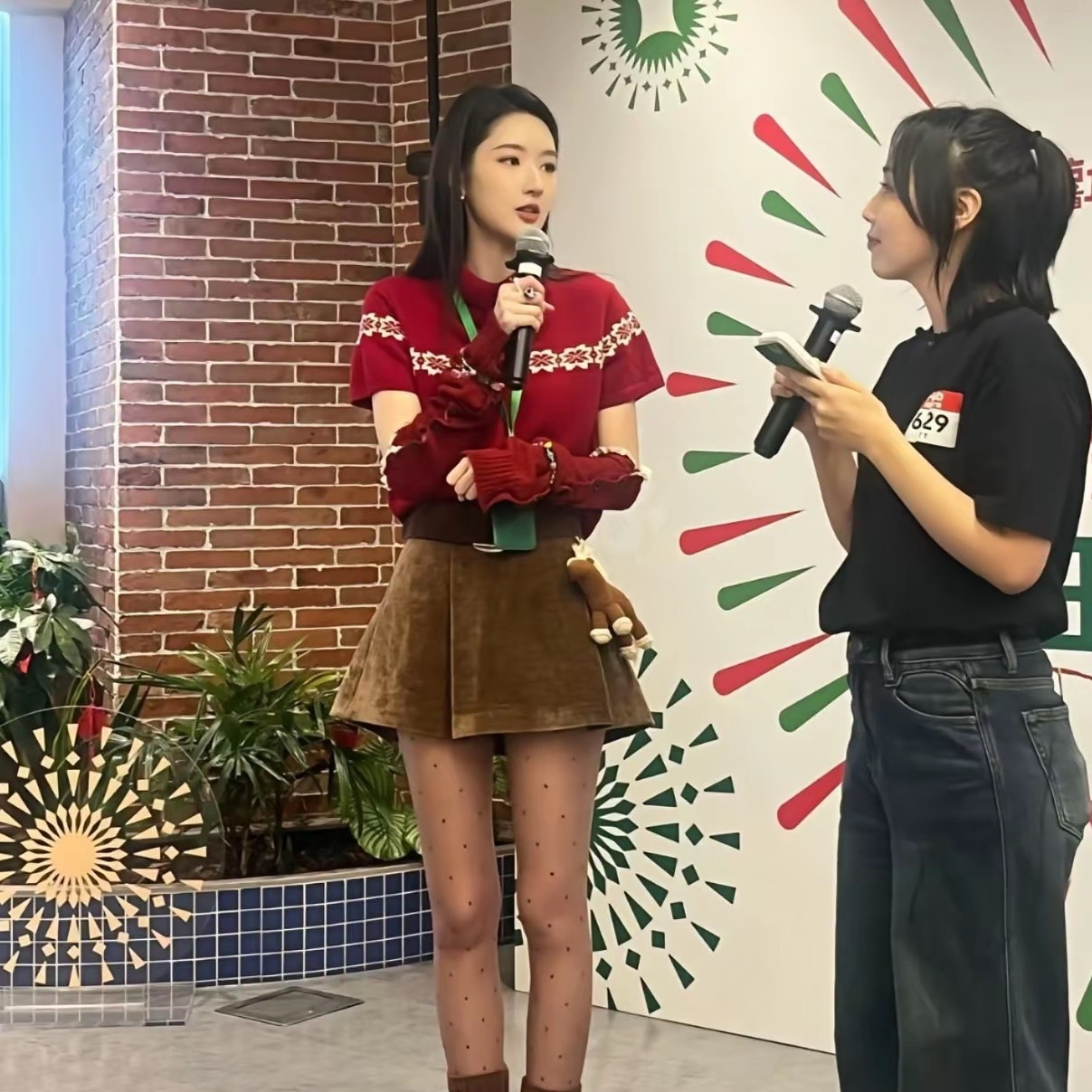 人的身材真是一个谜，王玉雯身高172体重45kg。现实中得多瘦啊 