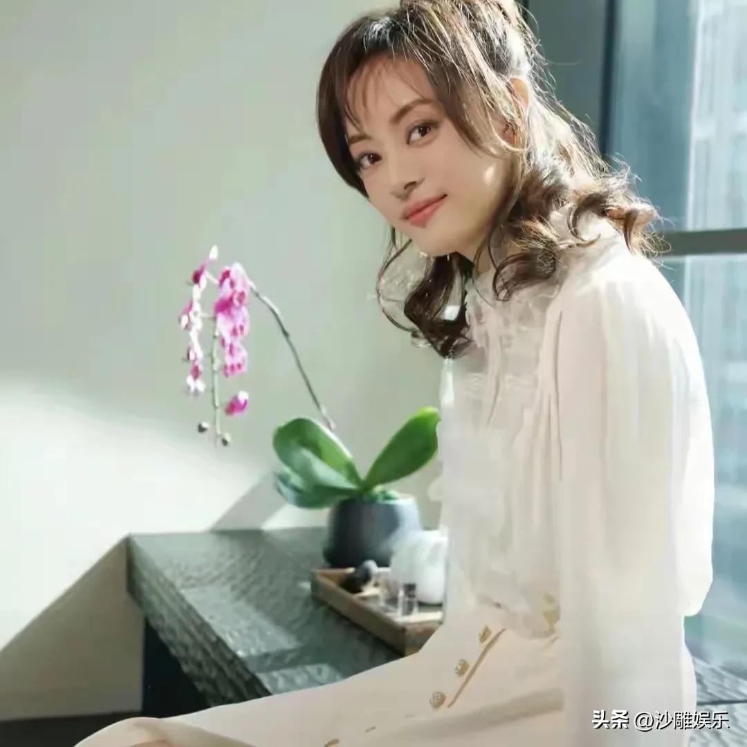 孙俪，太让人羡慕了！

3月21日，孙俪在社交平台高调发文，字里行间难掩兴奋，甚