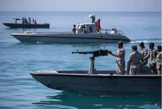 谈判桌都还没坐热，霍尔木兹海峡先“炸”了？事情是这样子的，

美国和伊朗的技术层