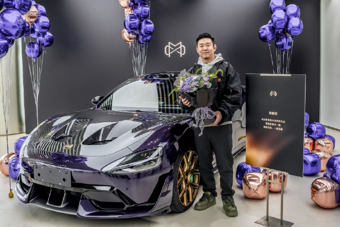 【小米汽车定制服务开启交付，SU7 Ultra 紫水晶亮相】小米汽车定制服务正式