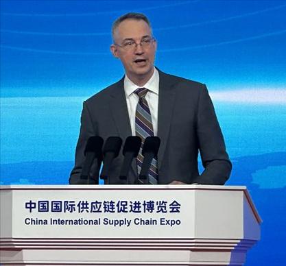 中国美国商会会长哈特（Michael Hart）批评说，中国新出台的供应链安全法