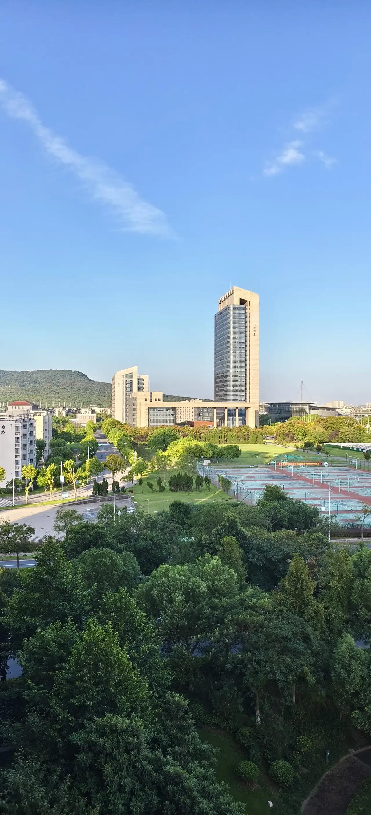 《南京有所大学：更名的说法在“江湖上”
传了十多年.....》
     202