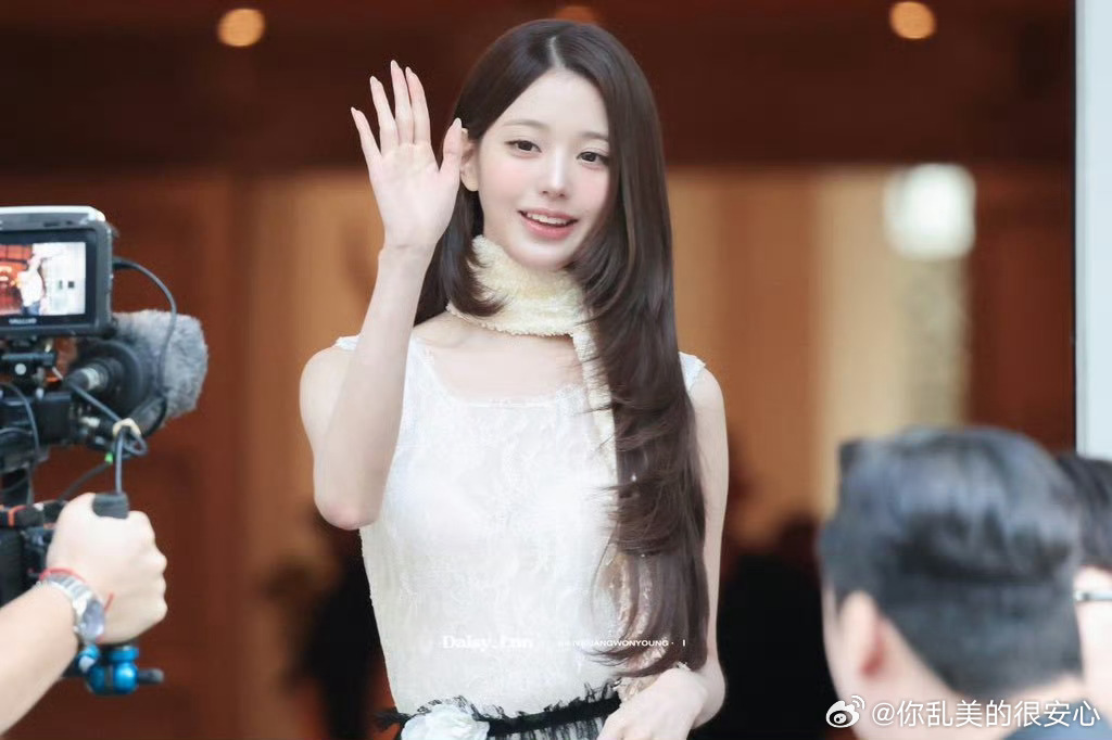我现在原谅全世界一分钟。 ​​​