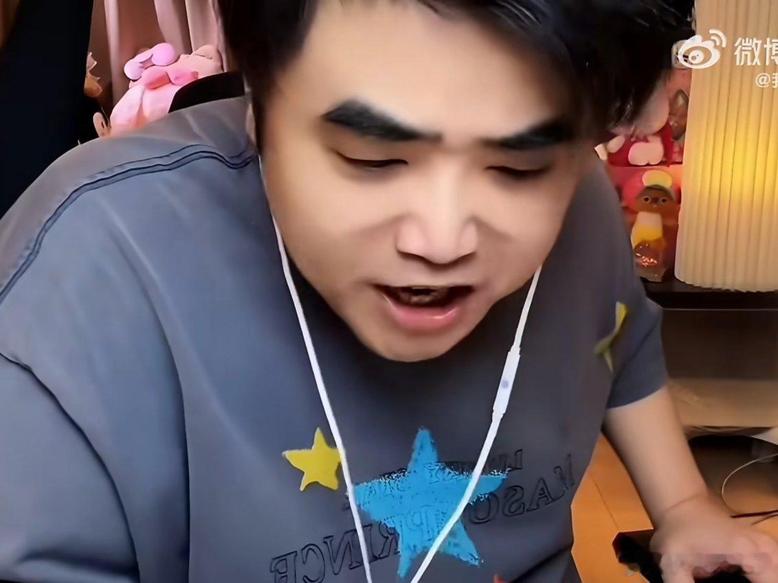 朱开：今年LCK已经是很弱的一届了，很弱的一年了！朱开说LCK今年很弱英雄联盟赛