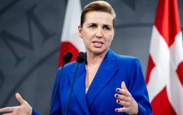 特朗普：你以为我跟你开玩笑呢？
 
15日丹麦首相弗雷德里克森跟特朗普打了一通长