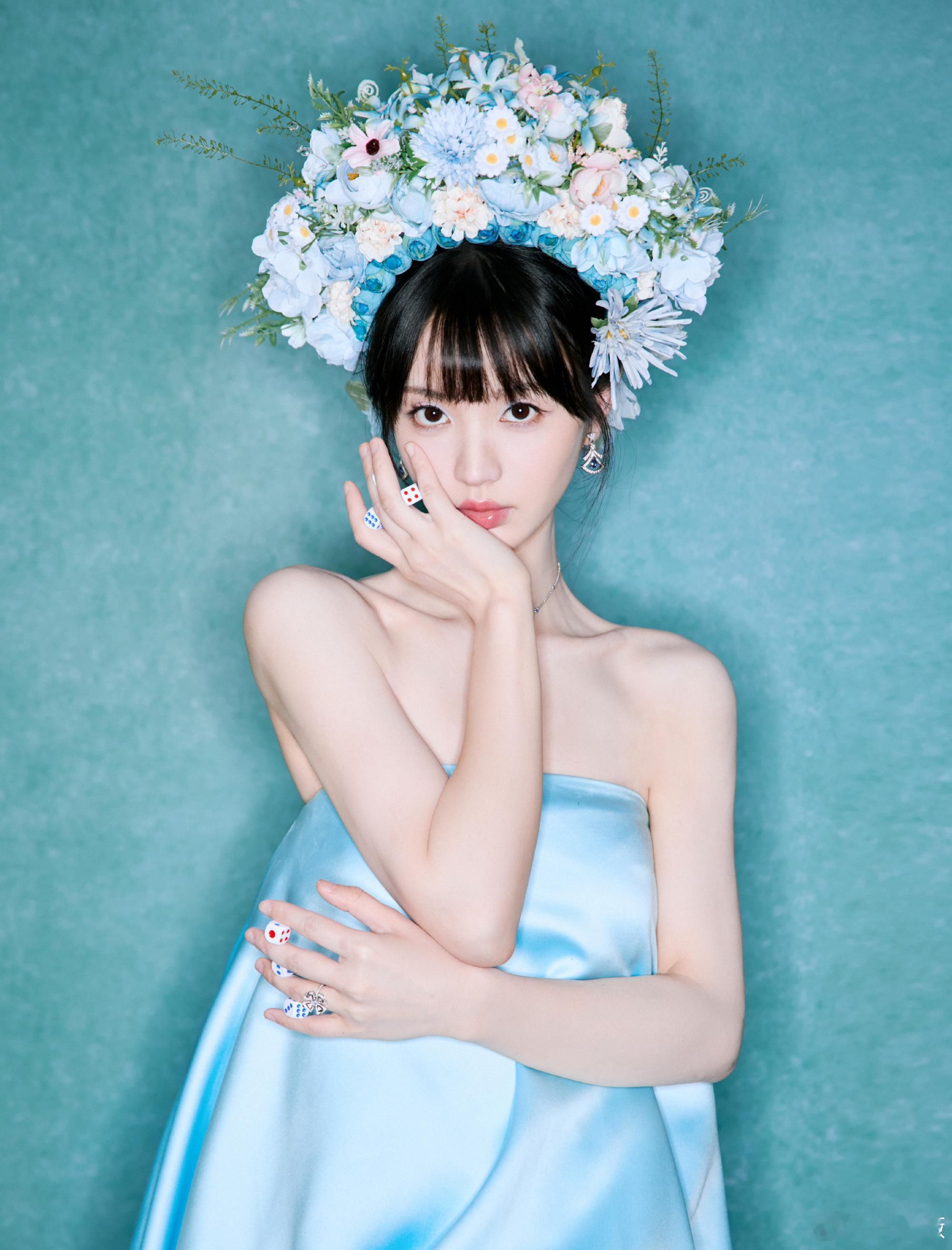 #田曦薇簪花少女#好灵好美的簪花少女～清新淡雅沁着淡淡芬芳花香…真的好像画里的少