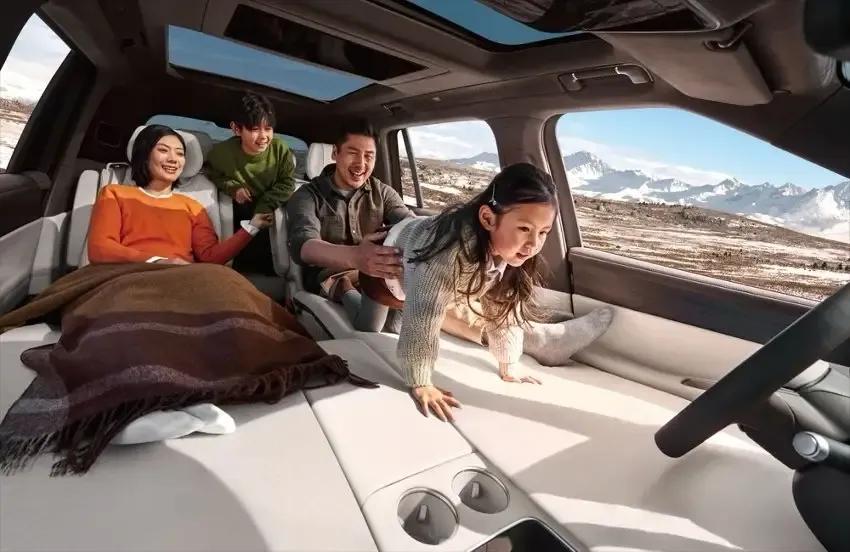 ID. ERA 9X 正式预售，全系标配四驱，共有3个版本，起售价为 32.98