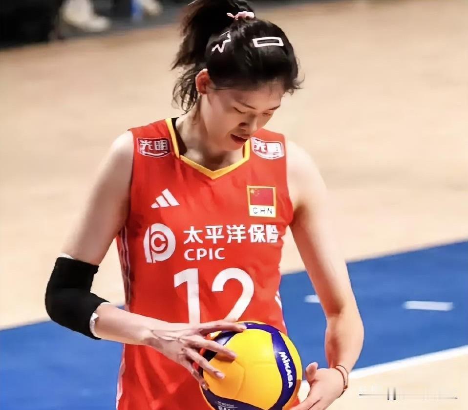 李盈莹如果不参加2025年全运会
就不会二次受伤
就不会错失高薪加盟意甲米兰
就