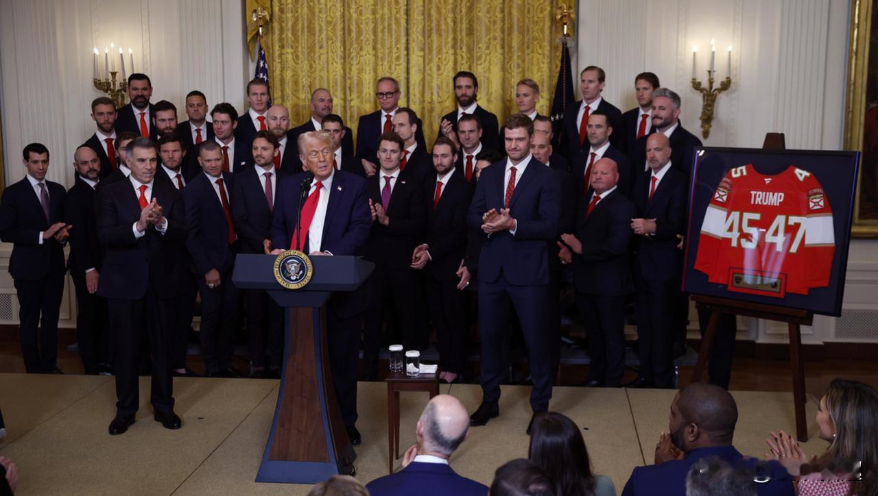 特朗普带"史上最壕美国代表团"出席达沃斯！关税大战后要和全球精英正面刚？ 

