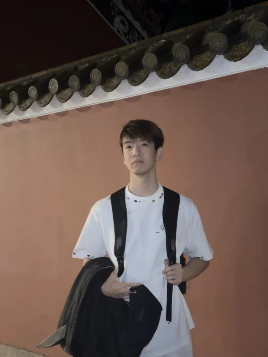 勇敢1️⃣点，又不是不给。