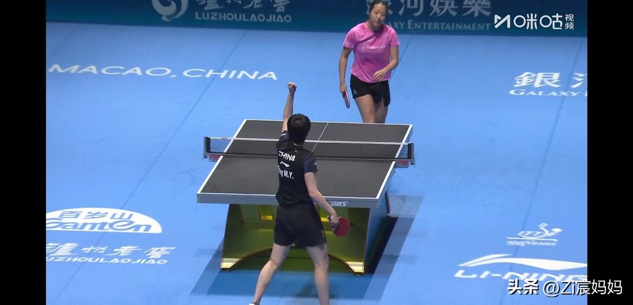 王曼昱与申裕斌的这场比赛说实话
前几局没想到会是这么困难。
申裕斌最近又涨球了感