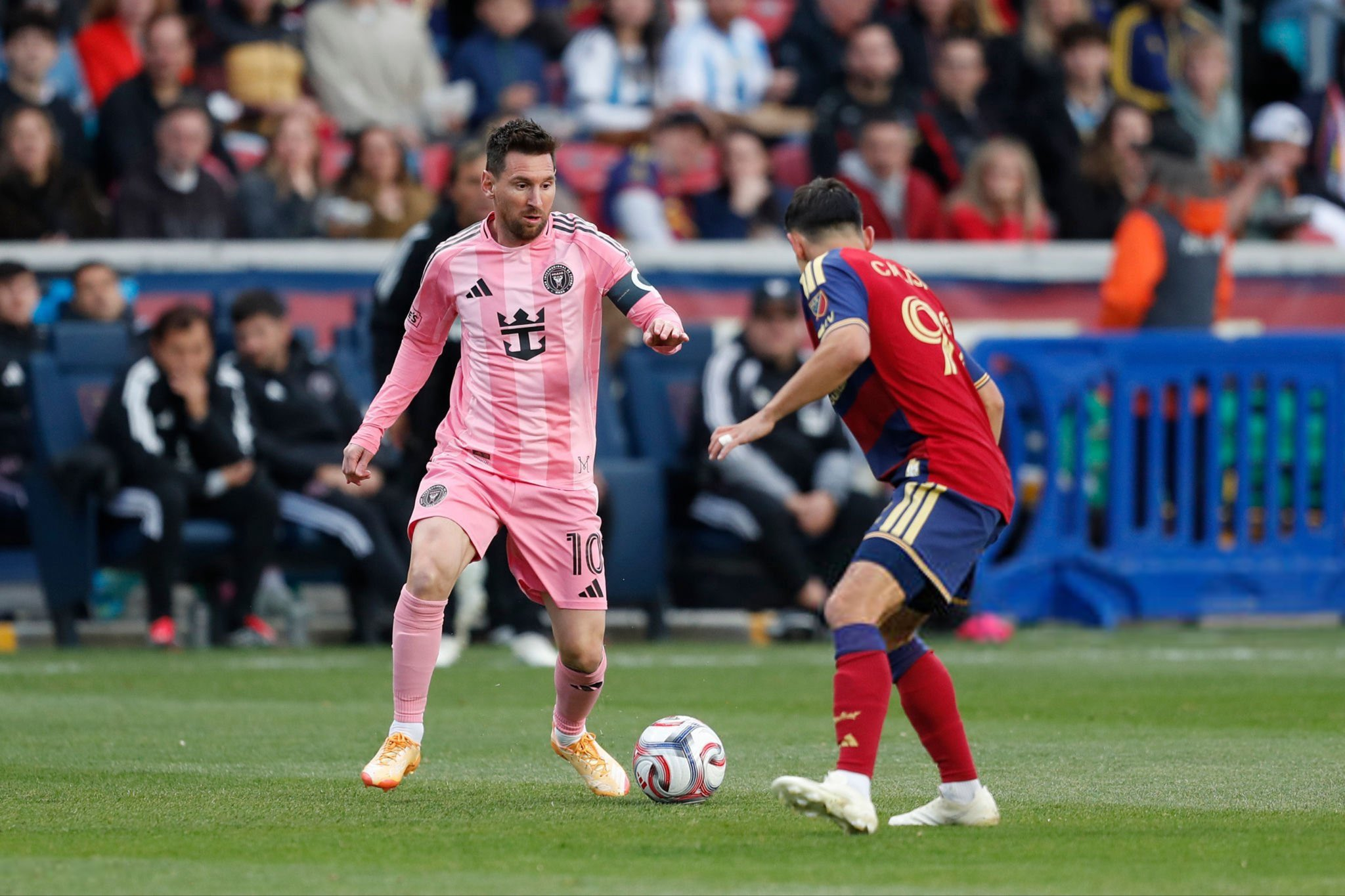 【半场0:0】🔥美职联第九轮皇家盐湖城vs迈阿密国际 半场0:0！📝虽然比分