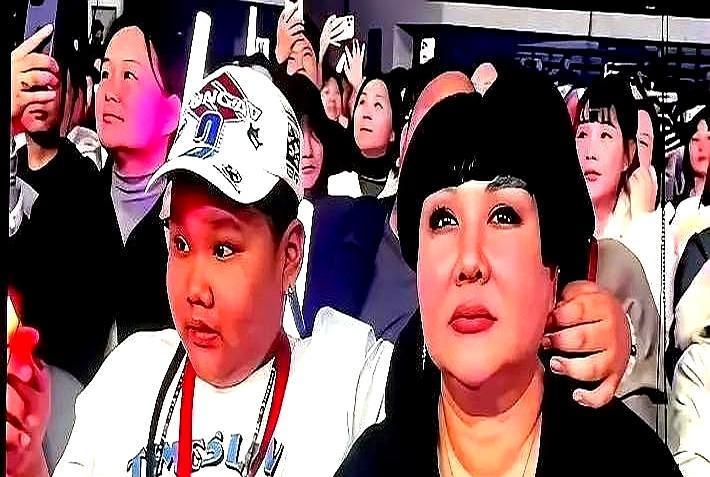 郭德纲在德云社一股没有，15亿的盘子全是他老婆王惠的，连儿子郭麒麟都是个光杆少爷