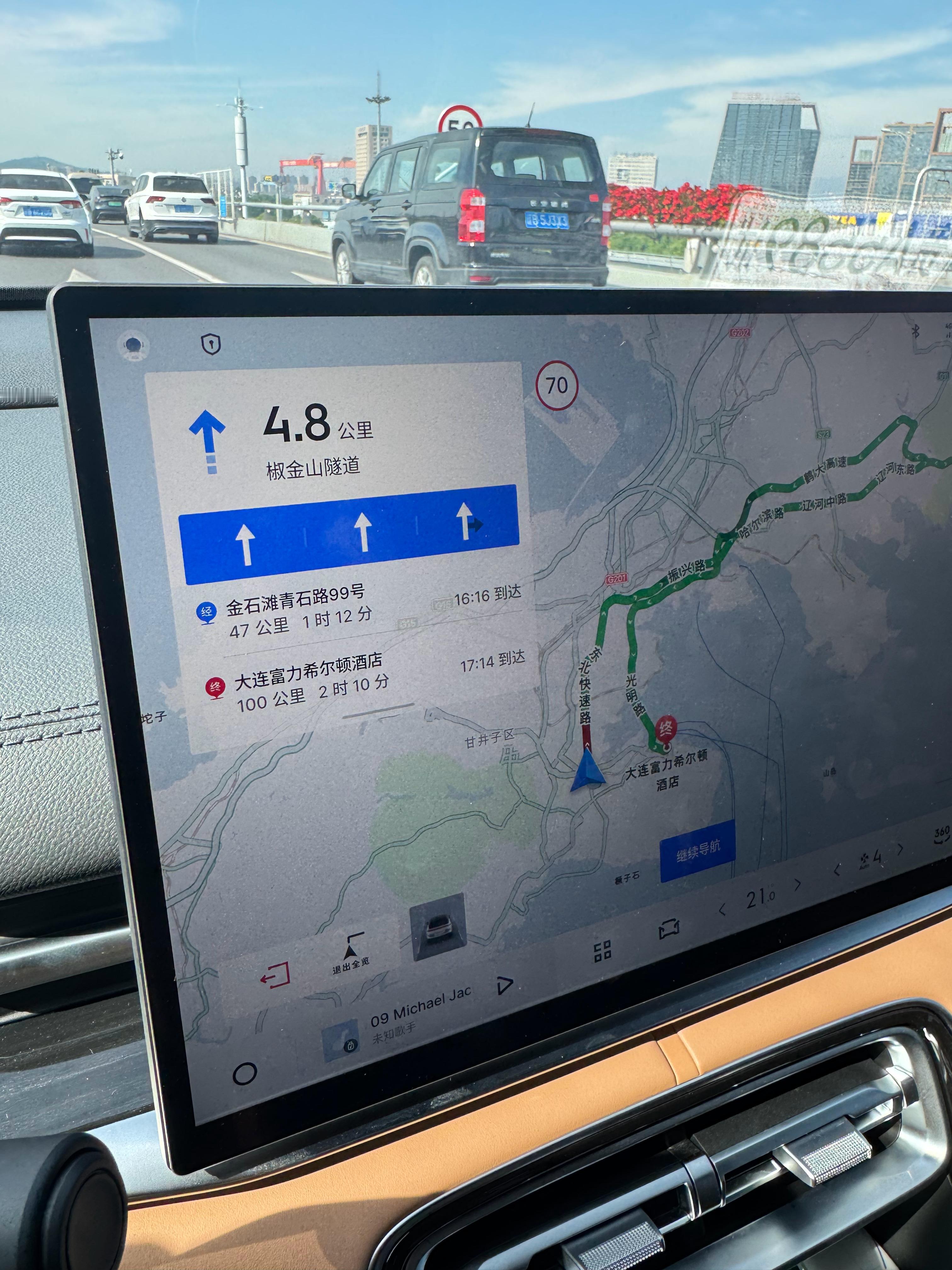 银河 A7今天开了200km前面100km 为了把电跑到20%低电量后面100k