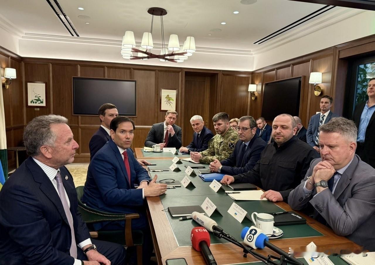 美国国务卿鲁比奥表示，美乌代表团在佛罗里达州结束了为期两天的首轮磋商，会谈聚焦于