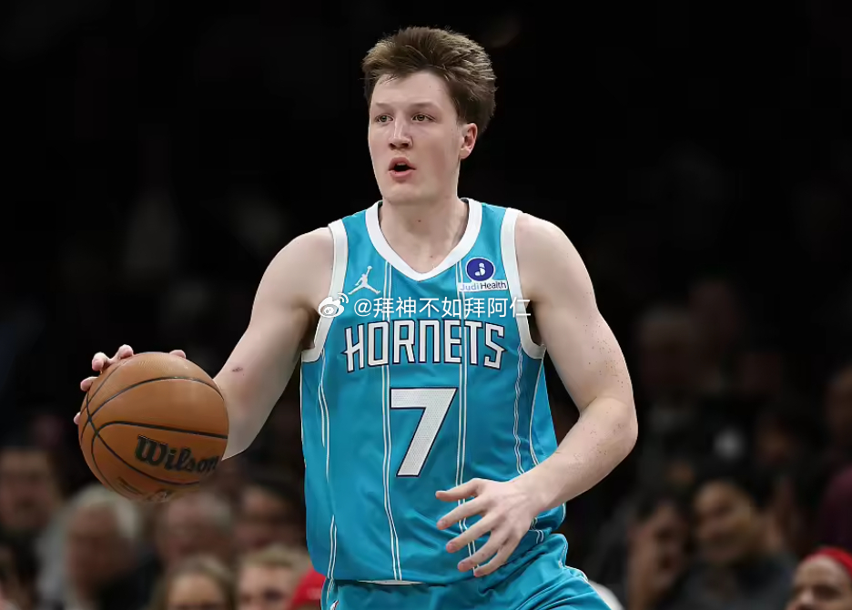 黄蜂队主场以114-103战胜尼克斯。本场比赛克尼佩尔表现出色，登场37分钟，1