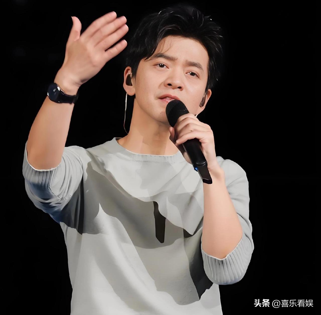 李健，口碑暴涨！
 
3月31日，李健直接凭一件旧事狠狠圈了一波粉，口碑直接拉满